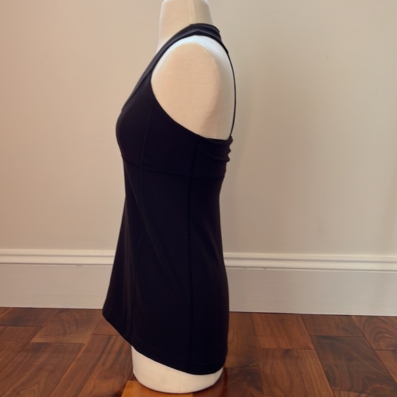 Lululemon black scoop neck tank top - Picture 2 of 9